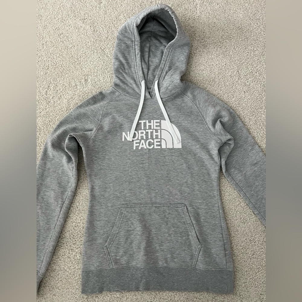The North Face Women's Half Dome Pullover Hoodie